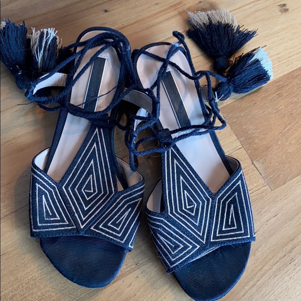 Kensie wrap sandals